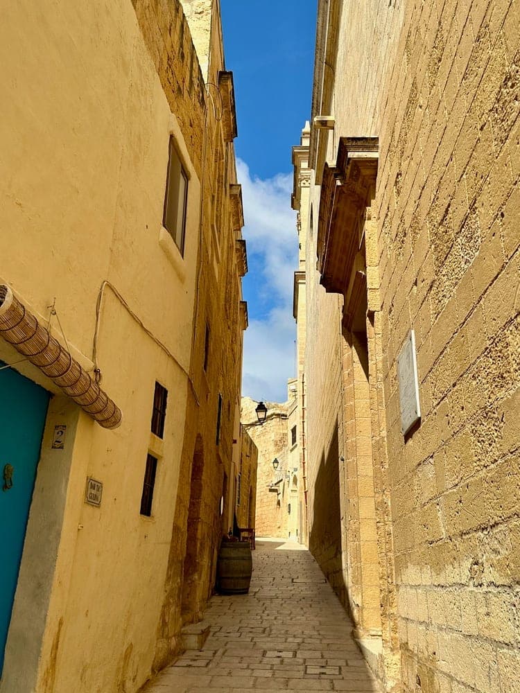 Malta's Sunken Alley