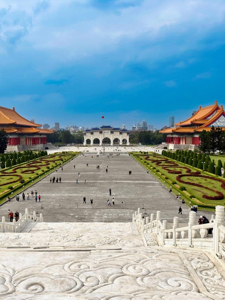 Taipei's Grand Plaza