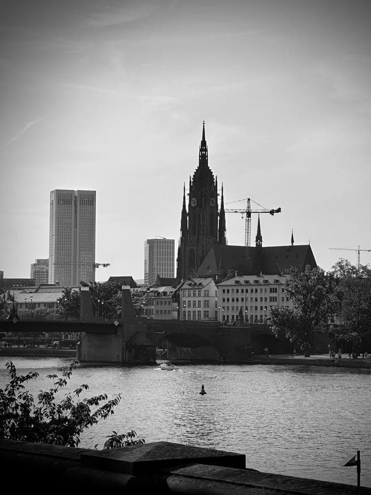 Frankfurt Cathedral's Grandeur