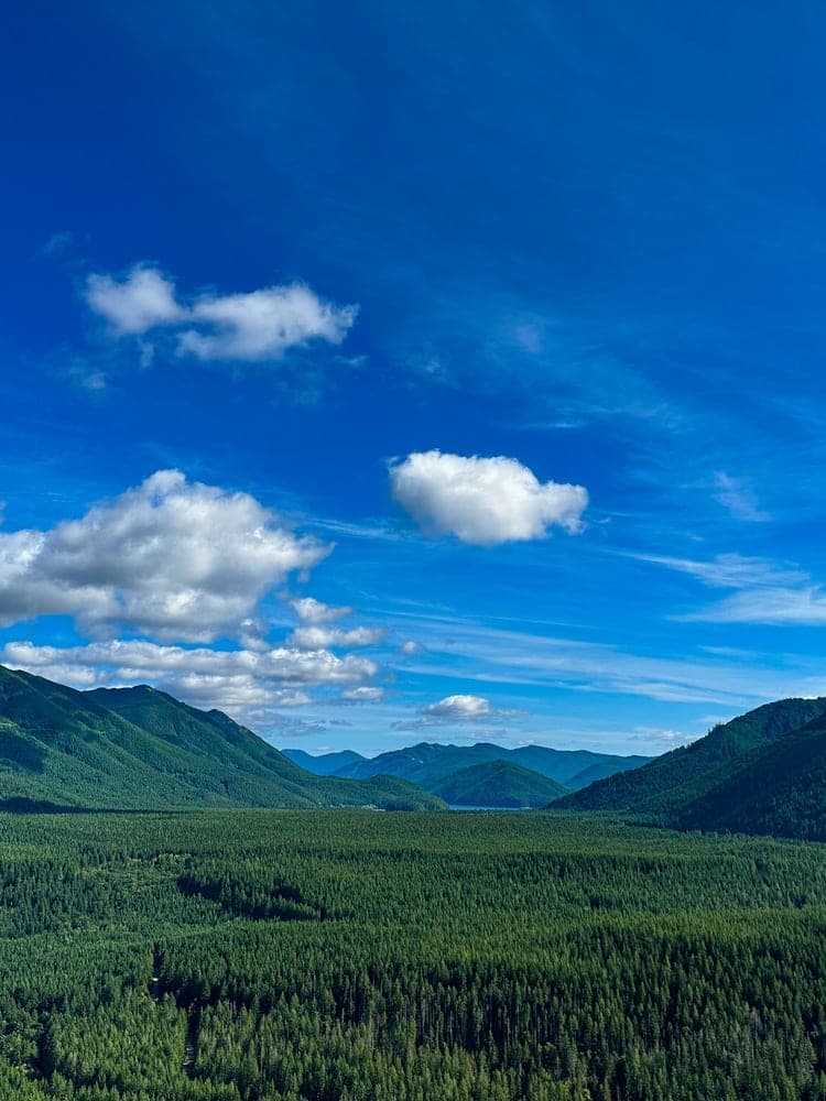 Emerald Peaks, Sapphire Sky
