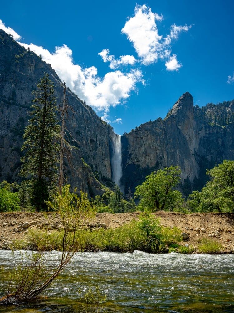 Yosemite's Veiled Giant