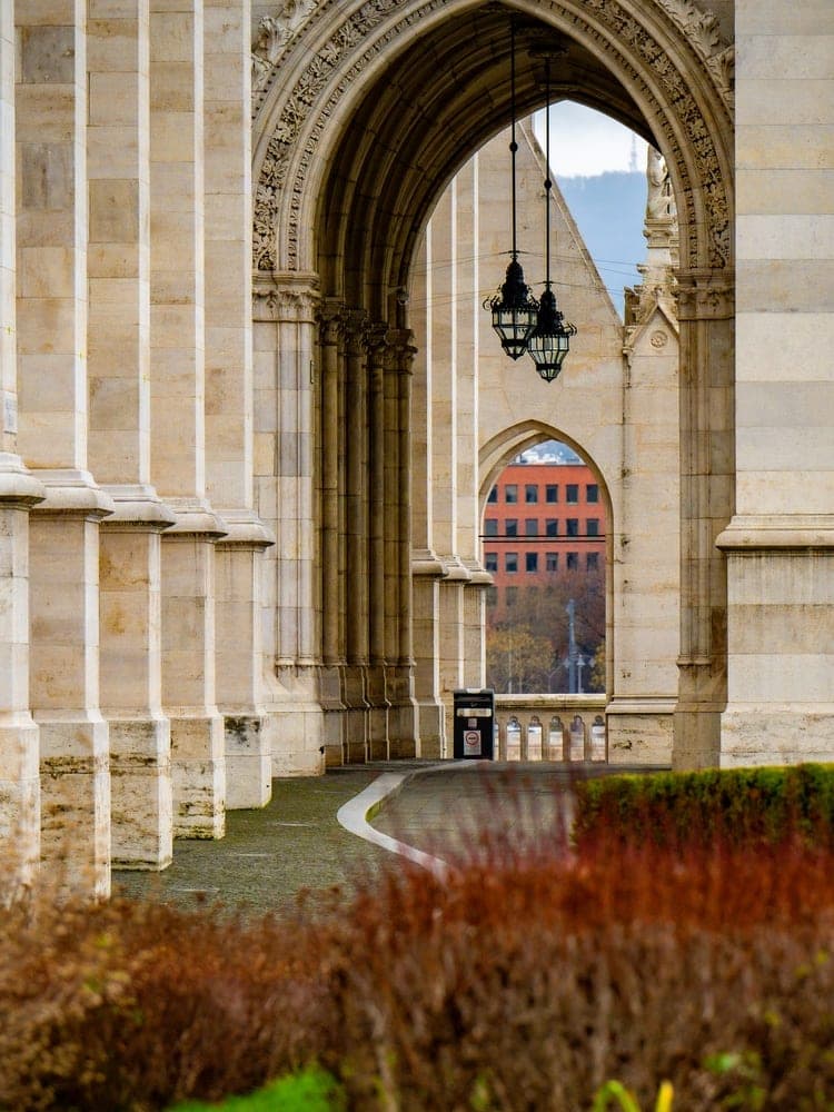 Archway to Budapest