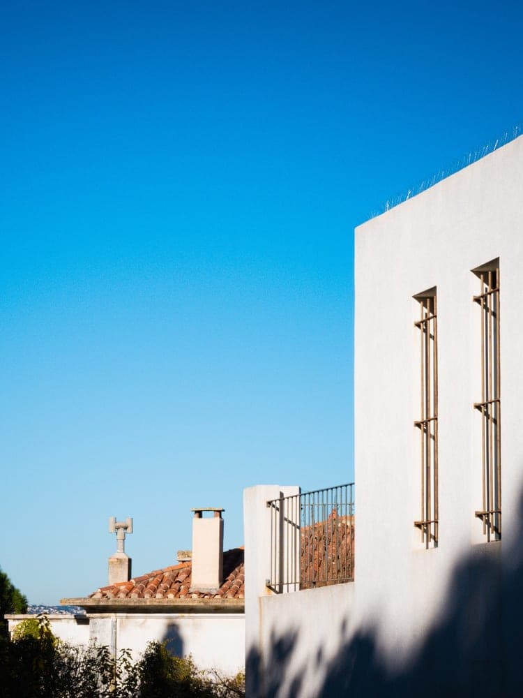 Marseille White Geometry