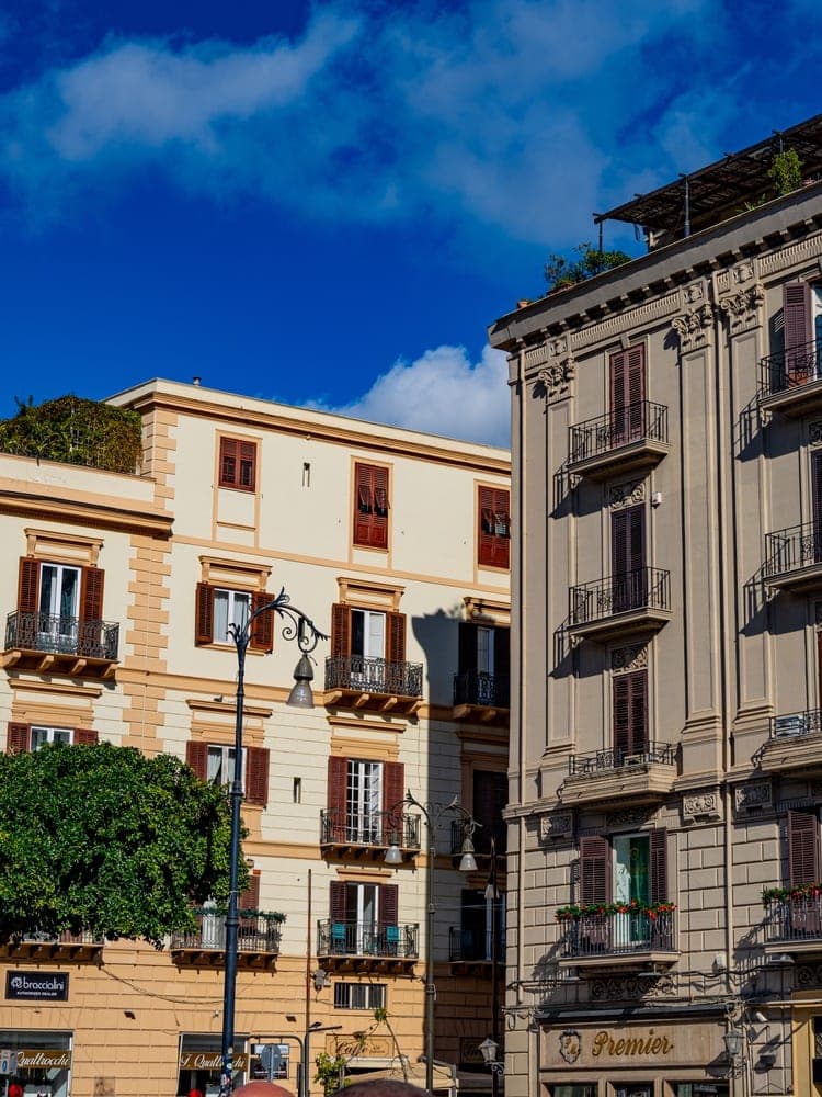 Palermo's Sunlit Balconies