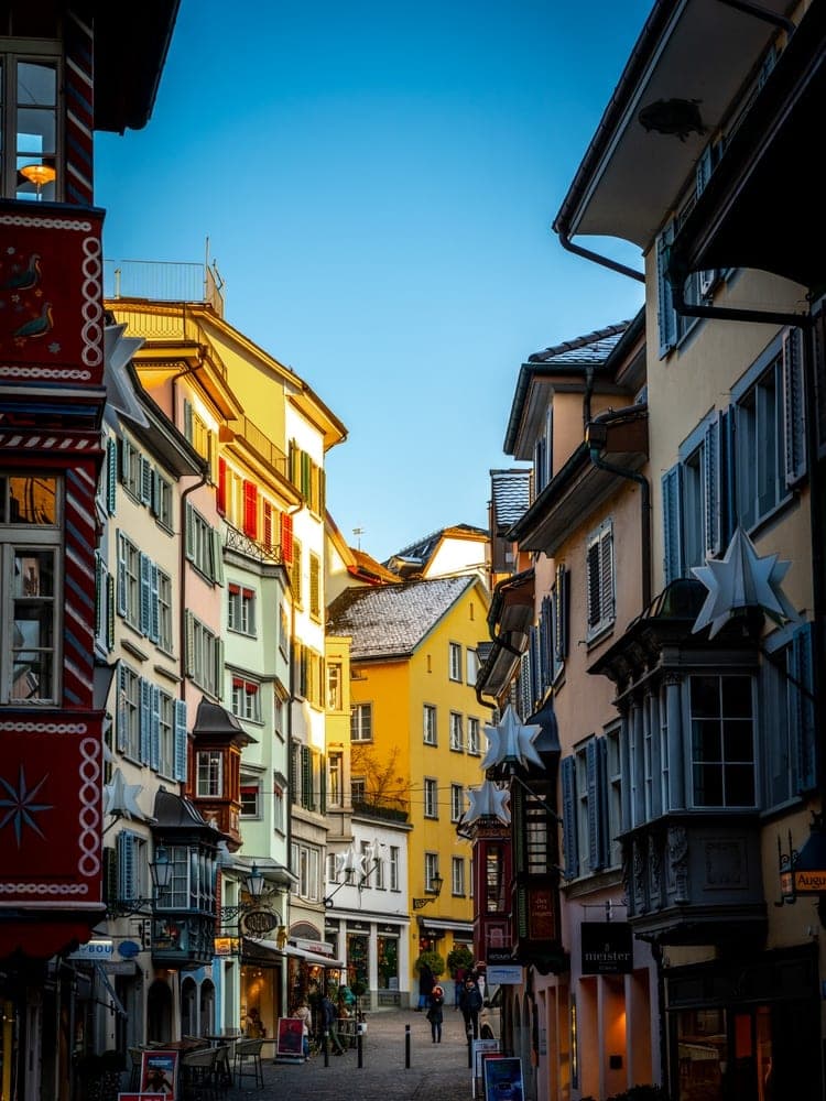Golden Hour Zürich Charm